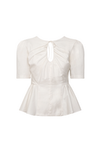 Top Ela Ivory encantadore