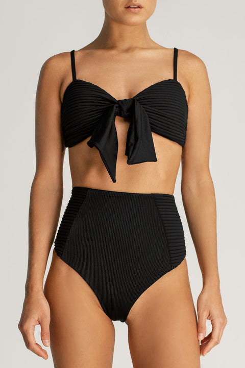 Briana Black Top encantadore