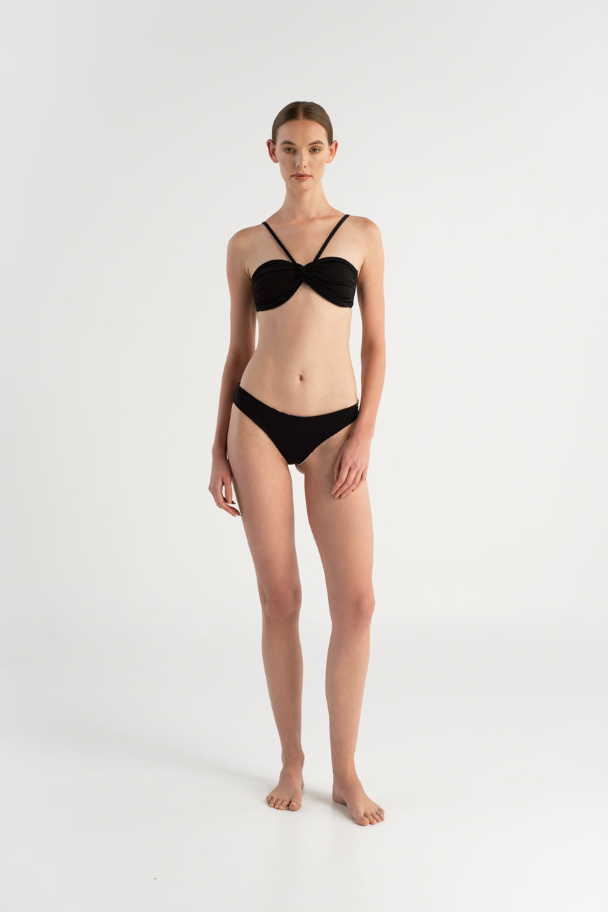 Zahra Black Bottom BF encantadore